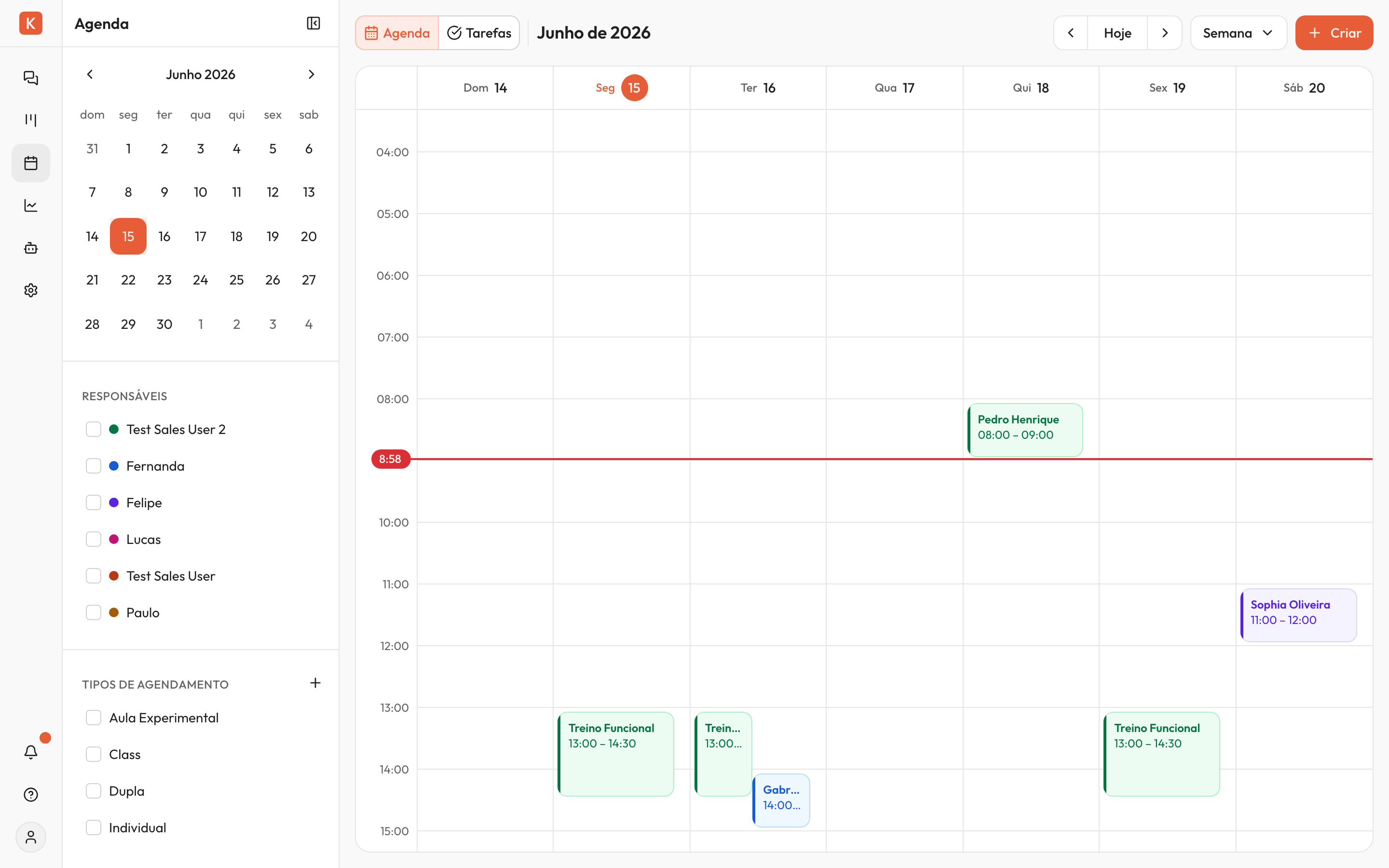 Agenda na visualização semanal, com a barra lateral à esquerda (mini-calendário, Responsáveis e Tipos de agendamento), a coluna de horários, os dias da semana no topo, agendamentos coloridos pelo grid e a linha vermelha indicando o horário atual.